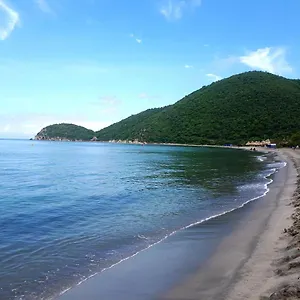 Frente Al Mar , Santa Marta (Magdalena) Colombia